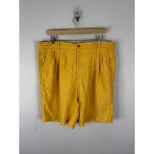 Holt Renfrew Mens 38 Mustard Yellow 100% Linen Pleated Shorts 38